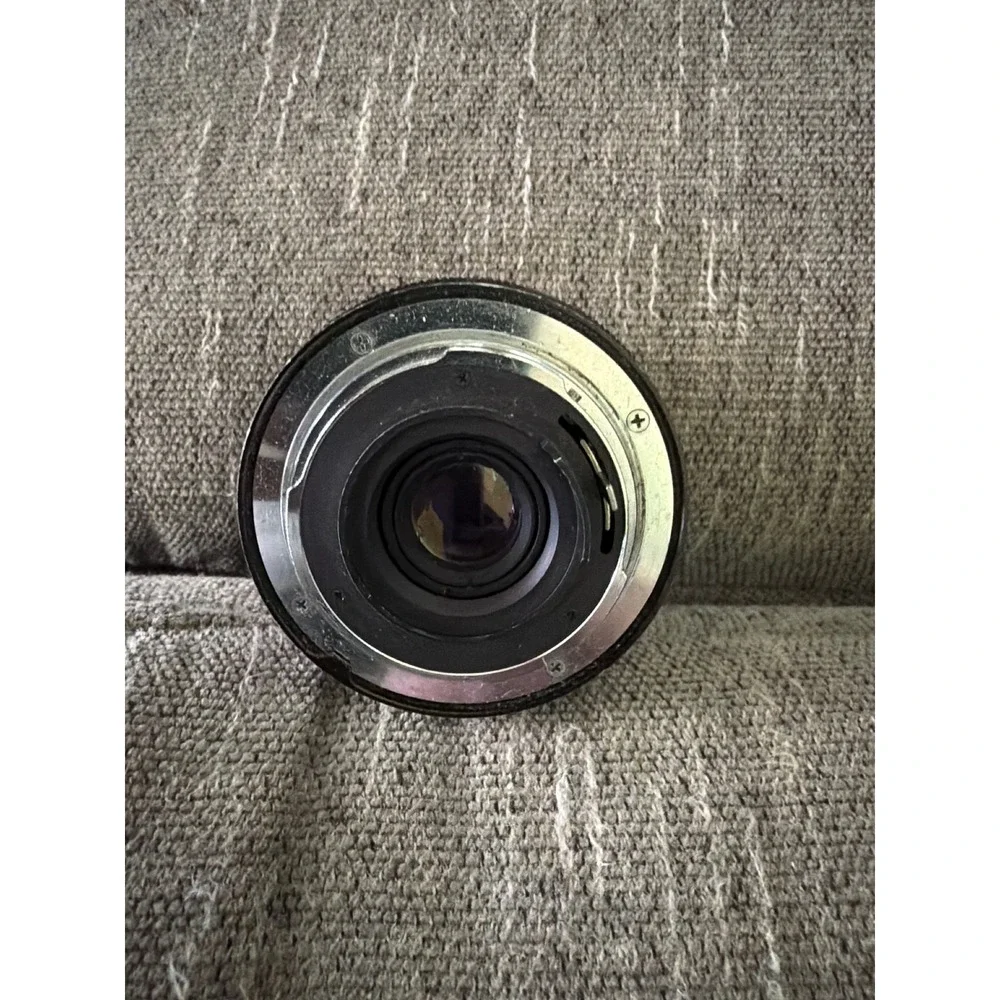 Vivitar 28mm f2.8 MC Wide Angle Lens Konica AR Mount Made in Japan 49mm Filter